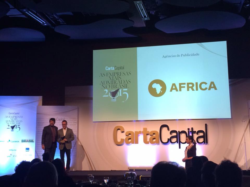 agenciaafrica's tweet photo. Africa ganhou Agência de Publicidade Mais Admiradas do Brasil - CartaCapital. Márcio Santoro, CEO, recebeu o troféu. https://t.co/4Clz7Tvj0W