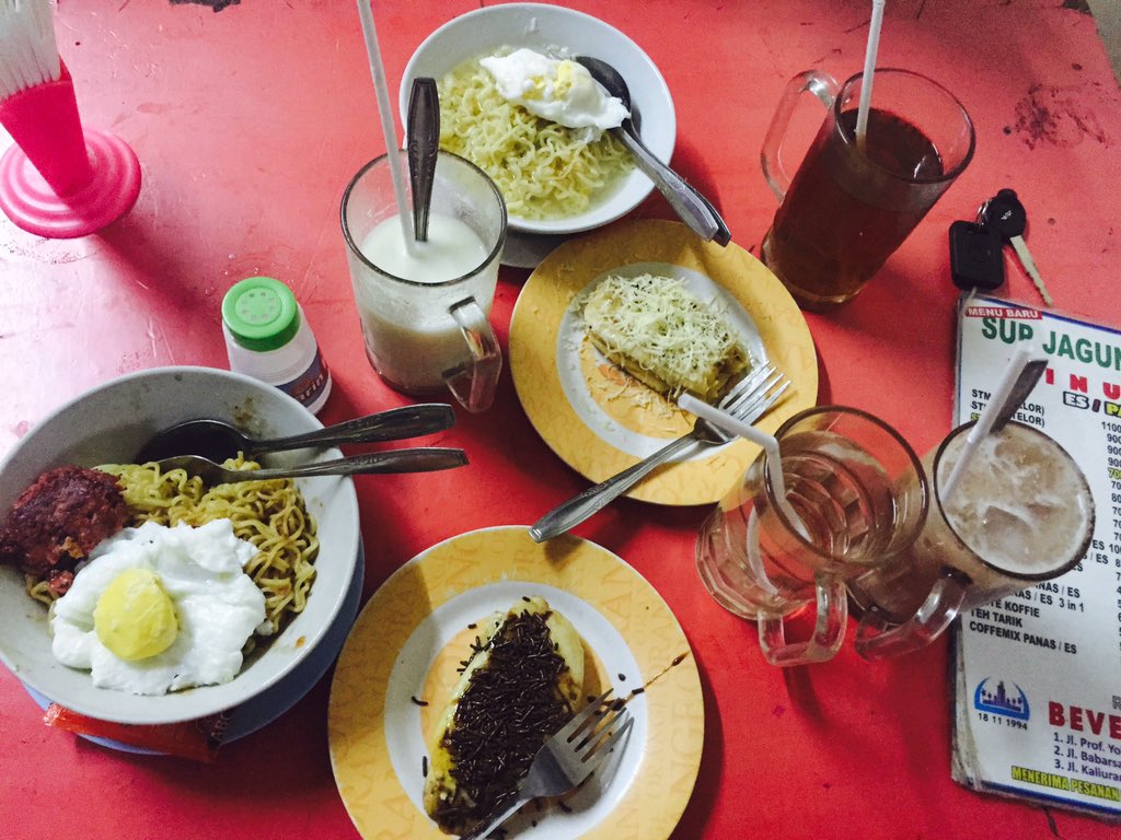 Saatnya makannn!! Jangan lupa makan yaa😘😘😘