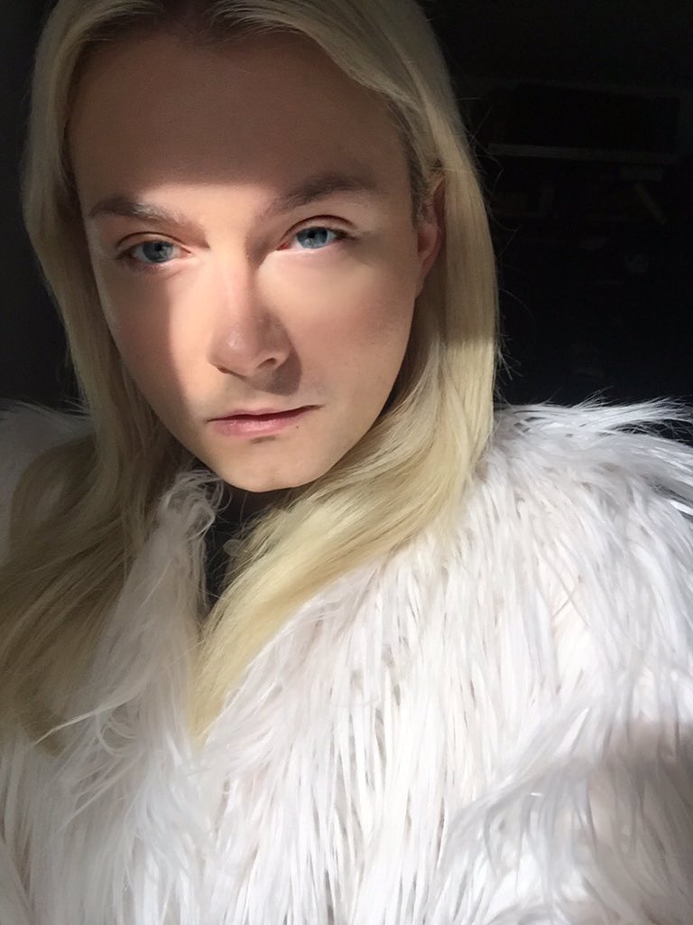 jackestrify's tweet image. Monday mornings... ☕️ have a great week #Styfheads 🦄