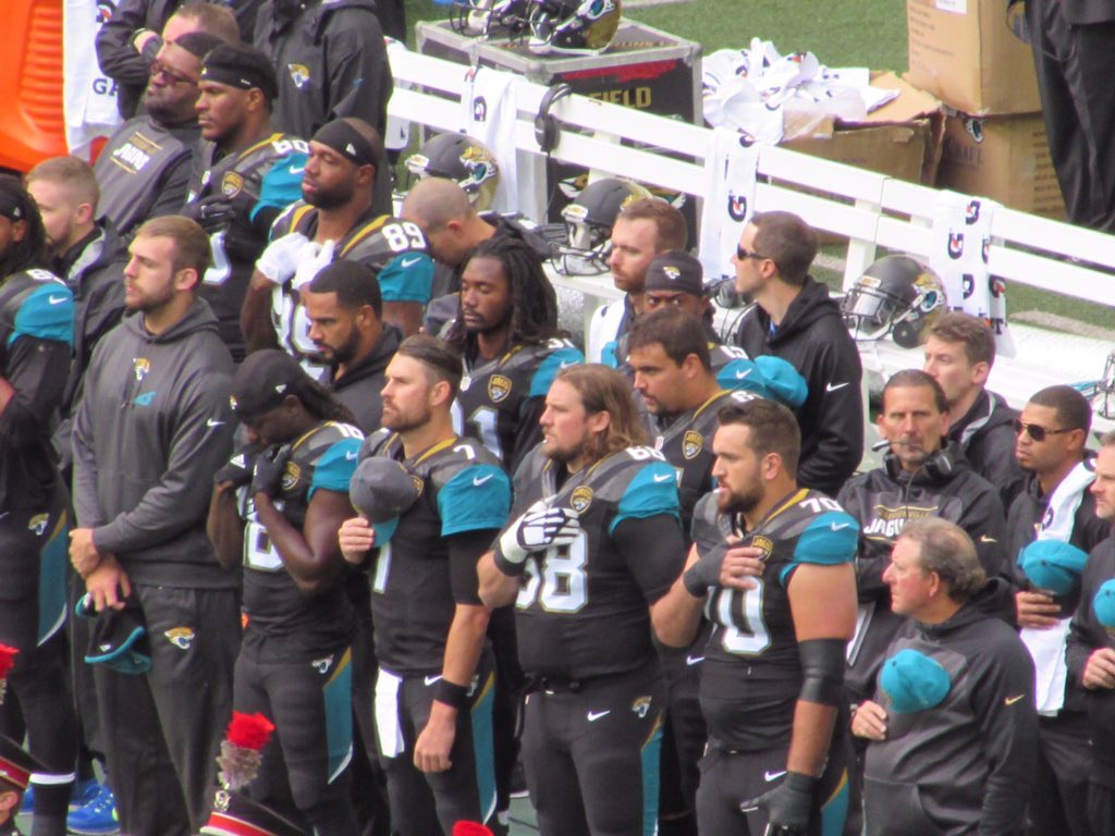 Sons_of_Hotspur's tweet photo. #BUFvsJAX At Wembley @JaguarsUK @Jaguars #NFLUK #BCBUK #JAXinUK #WeBelieveInVictory #DTWD #BeJaguars https://t.co/zn4HBxpnzT