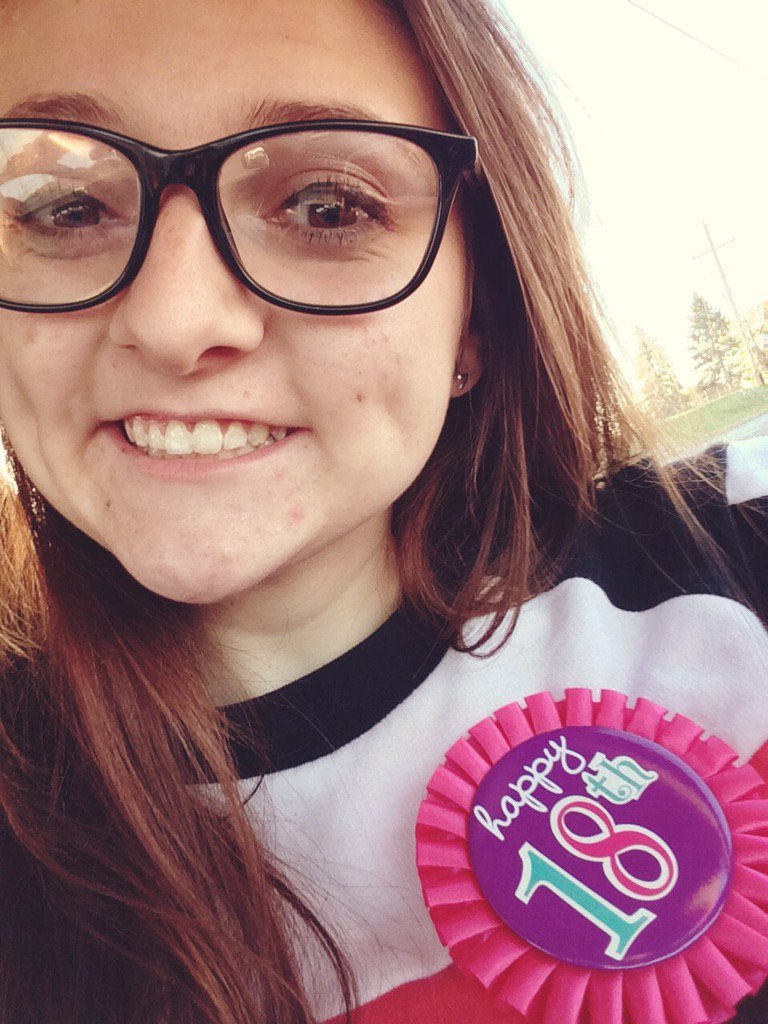 kkabbs's tweet photo. Time flys when your having fun ๐๐๐ผ #imfinally18 https://t.co/KJfsKTBrhs