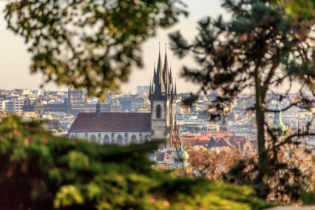 joewakefordcom's tweet photo. Autumnal Prague. More at: https://t.co/l6duv6On7y #Autumn #Prague @PragueEU @havaswwprague @Prague @praguepost #fall https://t.co/0L4aP17s06