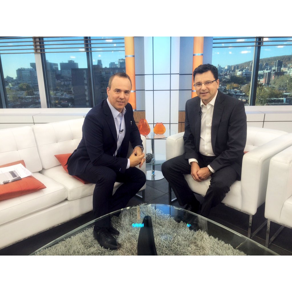 NarimaneRP's tweet photo. En direct à @salutbonjour ce matin à @DenisLevesque pour parler musique! #SousMesPas https://t.co/N5g8DFdEZR