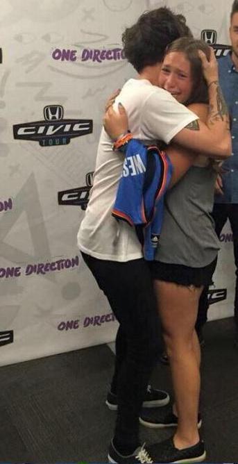 brividiprofondi's tweet photo. "Sarò la tua luce.
Non ti sentirai mai come se fossi sola
Ti farò sentire come a casa"

 #LouisYouMakeUsFeelLikeHome https://t.co/gLy2ZFBc1a