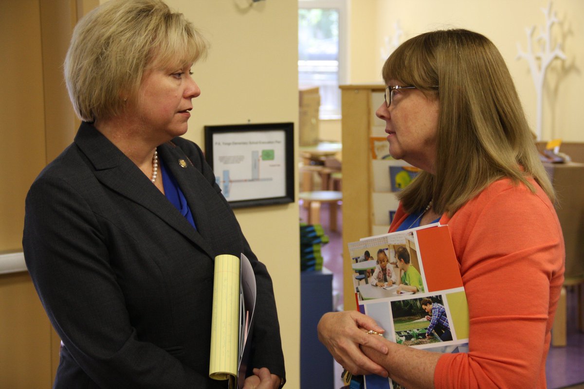 Thank you @RepJanetAdkins for visiting @pkyongedrs @UF_COE to learn about our school's mission & needs #K12literacy