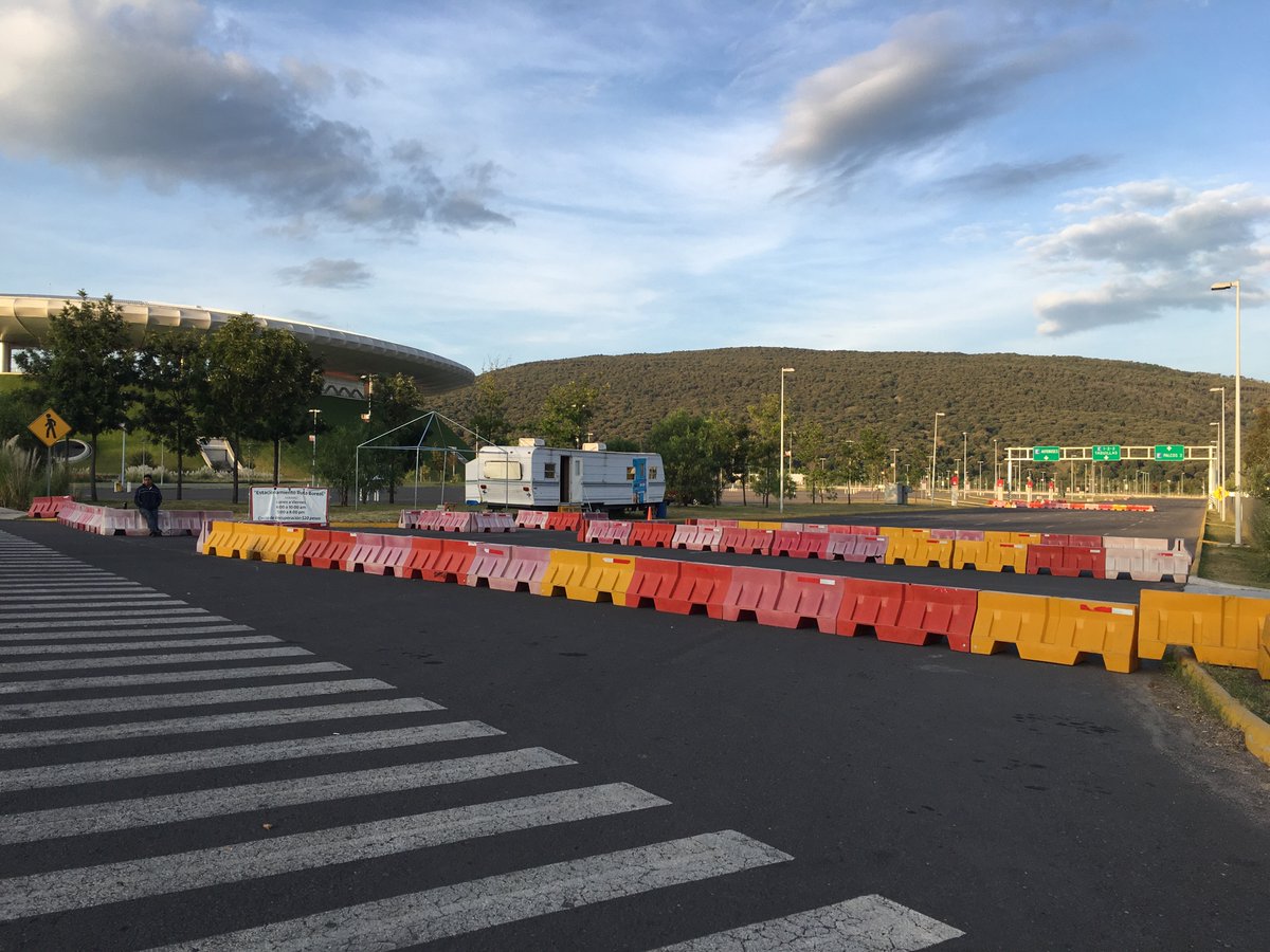Guachimontones's tweet photo. #Guadalajara #Airport Huelga los taxis del Aeropuerto este lunes https://t.co/GrB6FxriiG