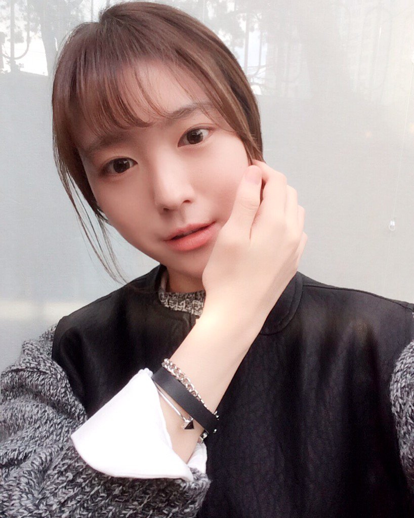 r_yuhyeju's tweet photo. 最近😵 https://t.co/bzLGCzoDSe