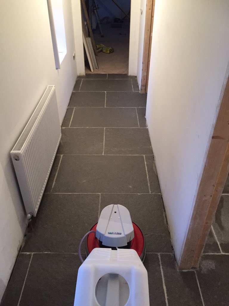 _AMATiling_'s tweet image. @cleanedsealed #IloveMyRunner #samich #cleaning #sealing #buffing