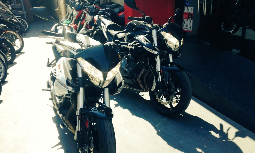 procircuitm's tweet photo. Buenos dias a todos :D, que tengan buen lunes. Les dejo a la increible Benelli TNT899 $5.290.000
#FelizLunes #MotoGP https://t.co/xAjoIaoKHM