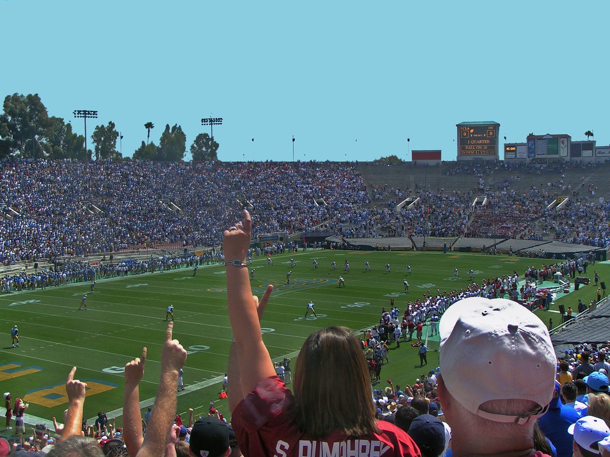 AdvancedHAC626's tweet image. We’re getting closer to the playoffs in most levels of football. Which team are you... sluri.us/dnevn6s8v