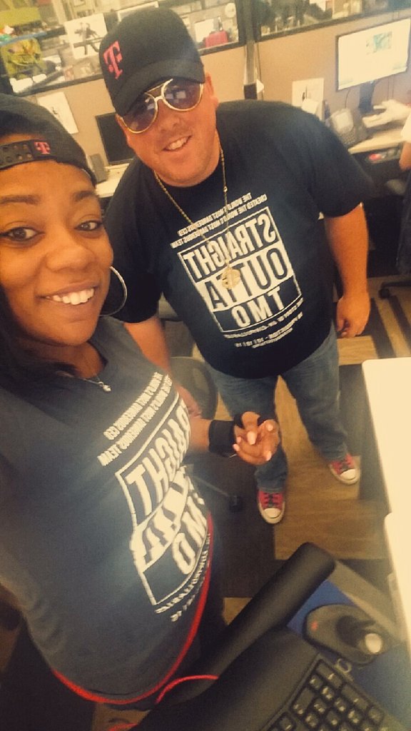 LuvlyLisa2209's tweet photo. AND WE CAN'T 4GET THE BEST "RETIRED" DUO! #MYOLDSENIOR #HESACOACHNOW #WHETTT?! #SALTY @Magenta_Scott @bemagenta https://t.co/lLU4s06hBm