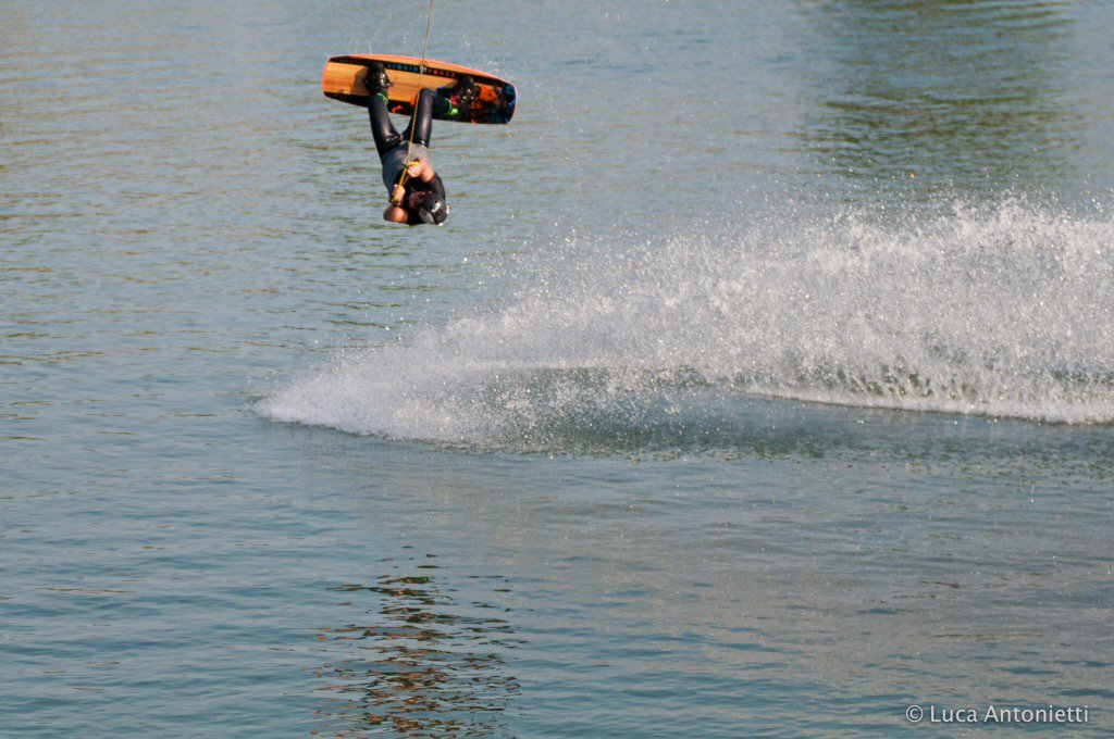 BKiteboarding's tweet photo. #cortonatwitter #cortonagram #wakeboard #movimento https://t.co/6JYJ84OGQU