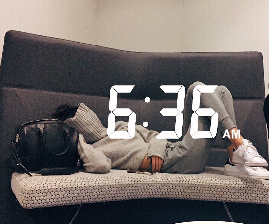 KendallJenner's tweet photo. airport flow https://t.co/4KiB9axW36