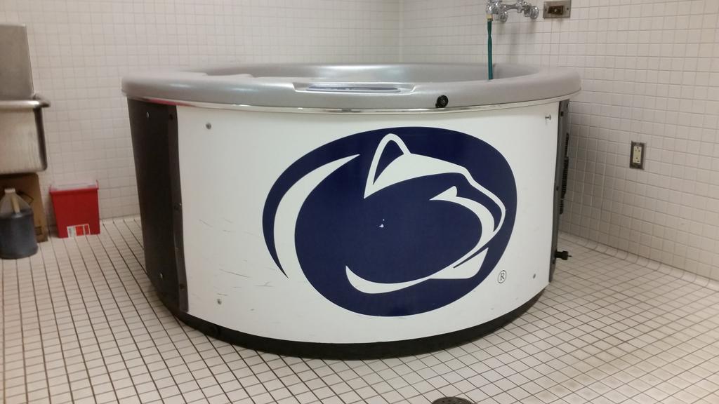 TrainerMikePSU's tweet photo. Nice addition to the wet room for @PennStateTFXC!! #WeAre...keepin' em cool!! https://t.co/U0AuwoCUyk