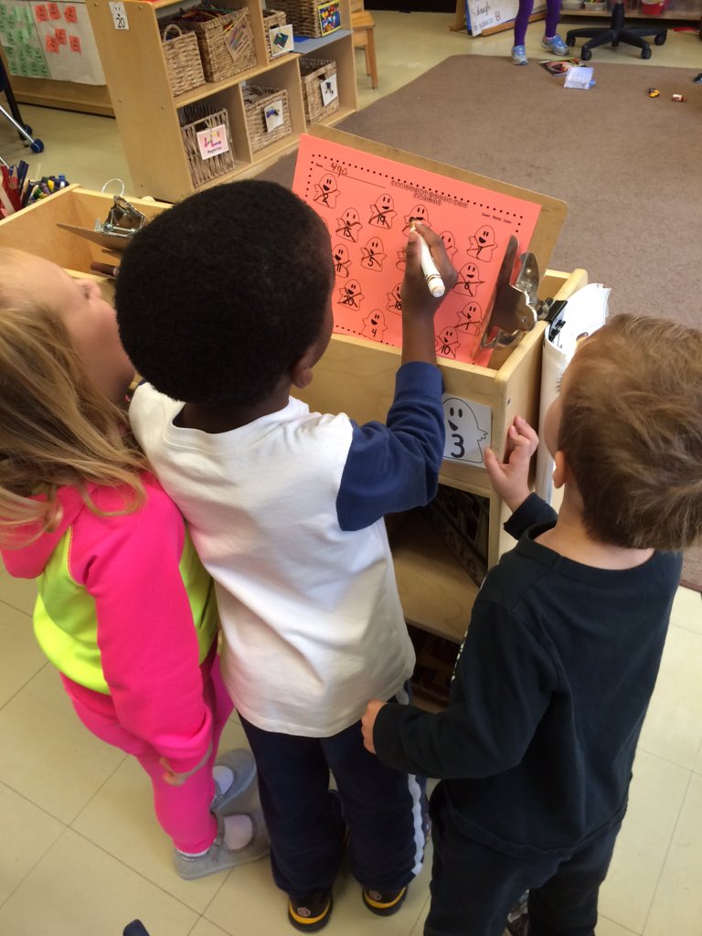 ICRPS_Sundevils's tweet image. Hunting for number ghosts in FDK! #spookymath