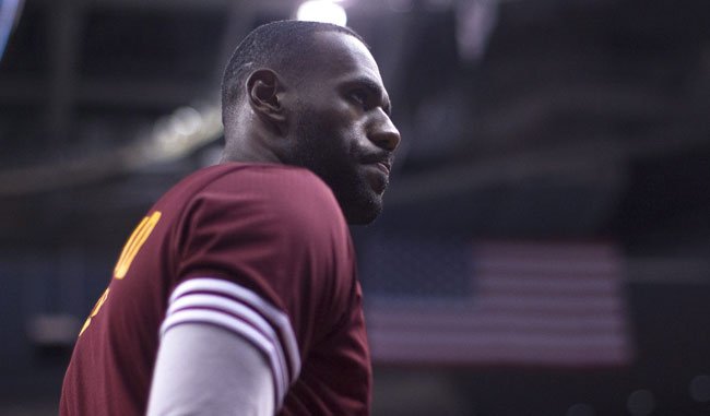 Meridianoonline's tweet photo. #NBA LeBron mejora de la espalda y podría estar en el día inaugural https://t.co/oMH9HS6J5K https://t.co/z0WOVMHwcV