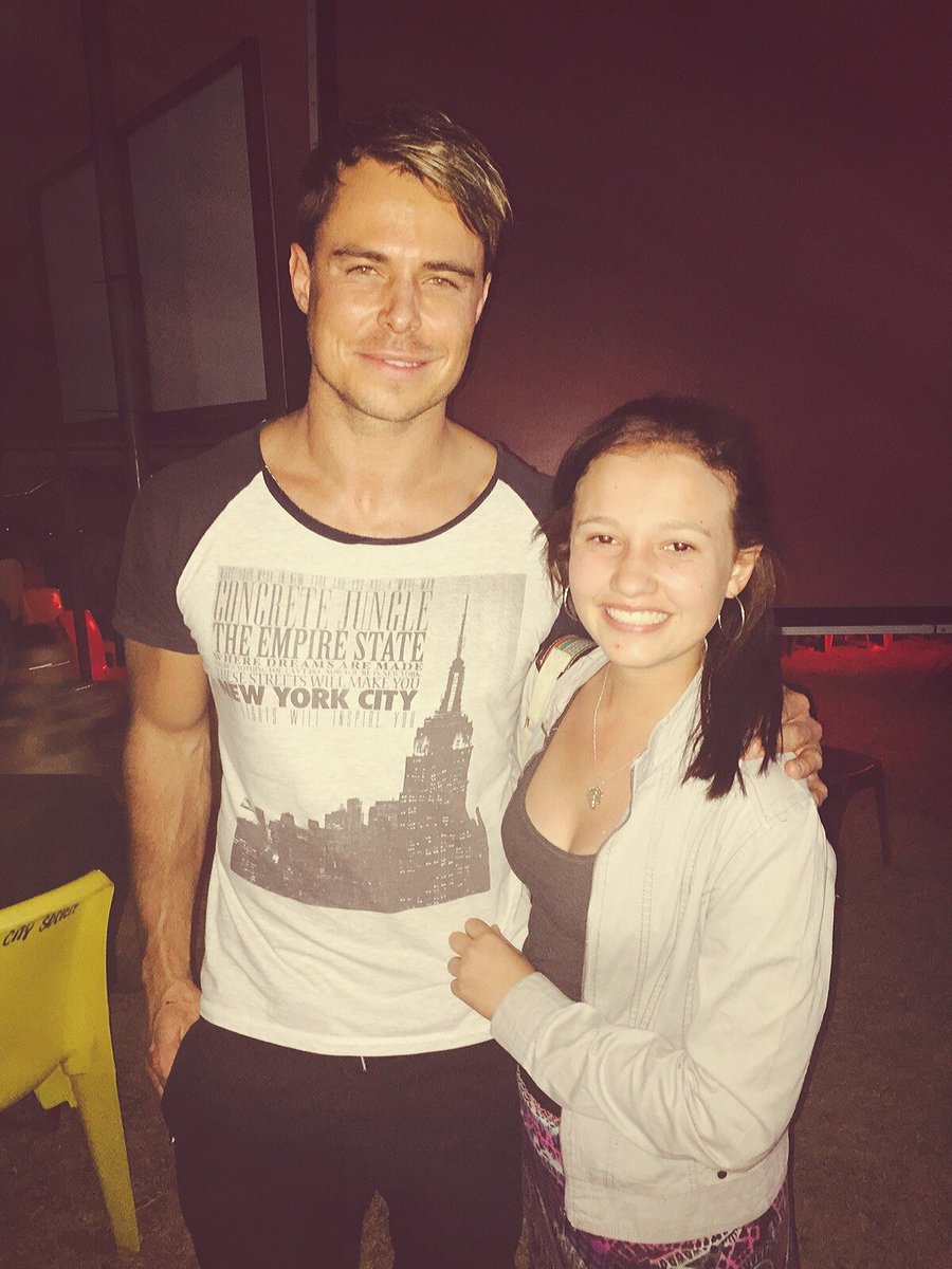 d6bd77c5abb04cd's tweet photo. #pekanfees #BobbyvanJaarsveld #greatpeople ☺ https://t.co/qsLqQn4ErC