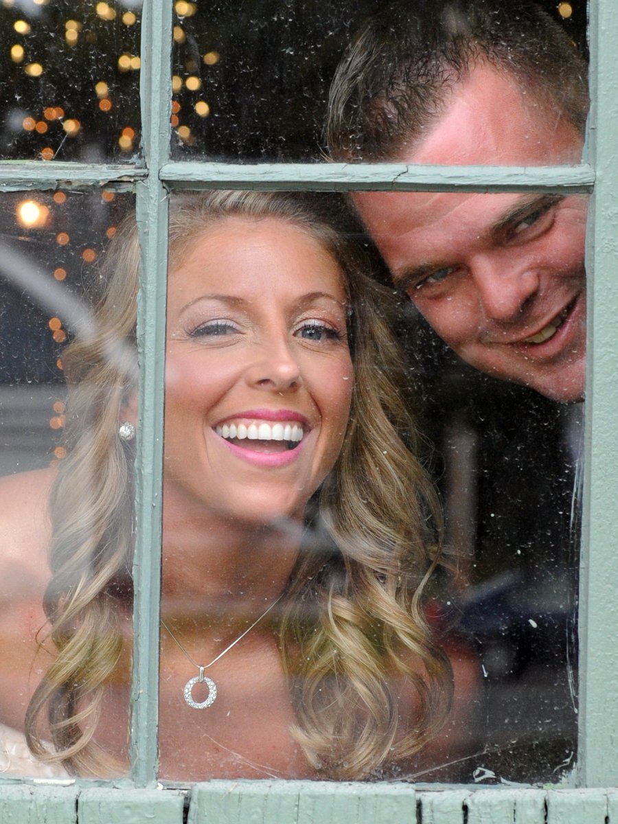 CarolMacGregor's tweet photo. Jen &amp; Jeff's September barn wedding at @HollistonHist. #barnwedding #historicalweddingvenue #NEfoliagewedding https://t.co/SbgRJjDrHO