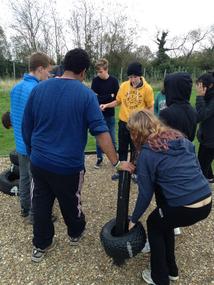 NcsSwindon1's tweet photo. Brilliant team work from Swindon 1 during problem solving #FearsFaced https://t.co/unfeCpbHgM