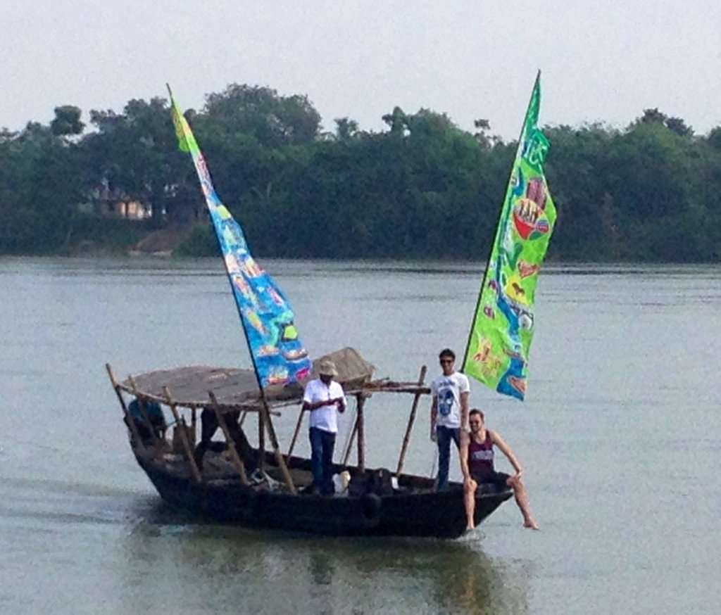 links between Thames and Hooghly flying the @Thurrock100 flag <a href="/inBritish/">British Council in India</a> #reimagineindia @ROHBridge <a href="/AmitChaudhuri/">Amit Chaudhuri</a>