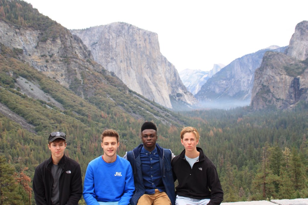 GeogAttwell's tweet photo. Travelling through the Yosemite National Park #swusa15 https://t.co/4TOGMDSitm