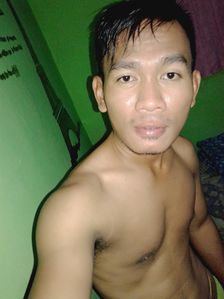 CikarangAris's tweet photo. Mandi malam yu
@GayIndonesia 
Aris di cikrang
Pin : 54c45313 https://t.co/AJYVyn9Q4N