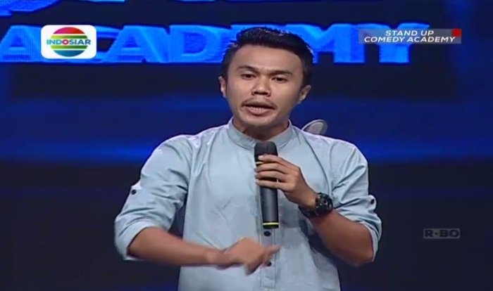 Indosiar's tweet photo. Gila! Sekarang orang kalo mabok ngehirup premium. Mabok aja disubsidi pemerintah, kata @newendi #StandUpAcademy https://t.co/hN6ZHE1Ien