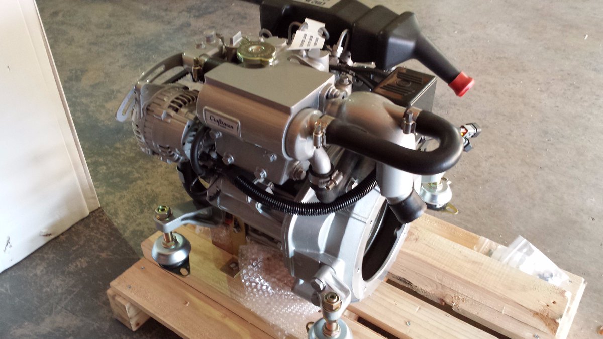 DiamondDiesels's tweet photo. Craftsman Marine "Bobtail" engine ready for customer collecting in the morning https://t.co/mOtlZJQ8xk