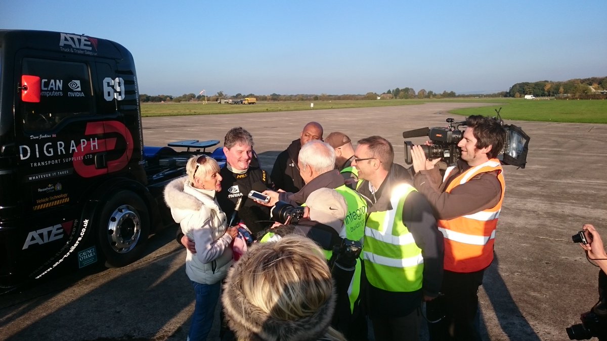 speedofsightorg's tweet photo. Mr Mike Newman has achieved his SEVENTH Guinness World Record - over 120mph in a racing truck!! @69DavidJenkins https://t.co/mz9iTb3npS
