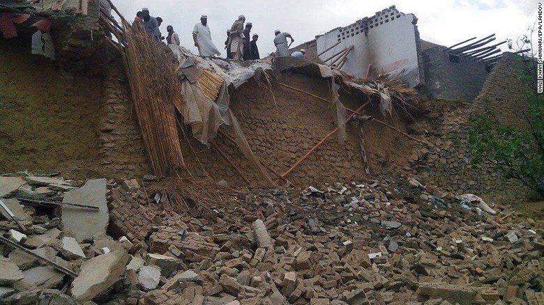 Déjà plus de 180 morts dans un séisme de magnitude 7.5 en Asie du Sud