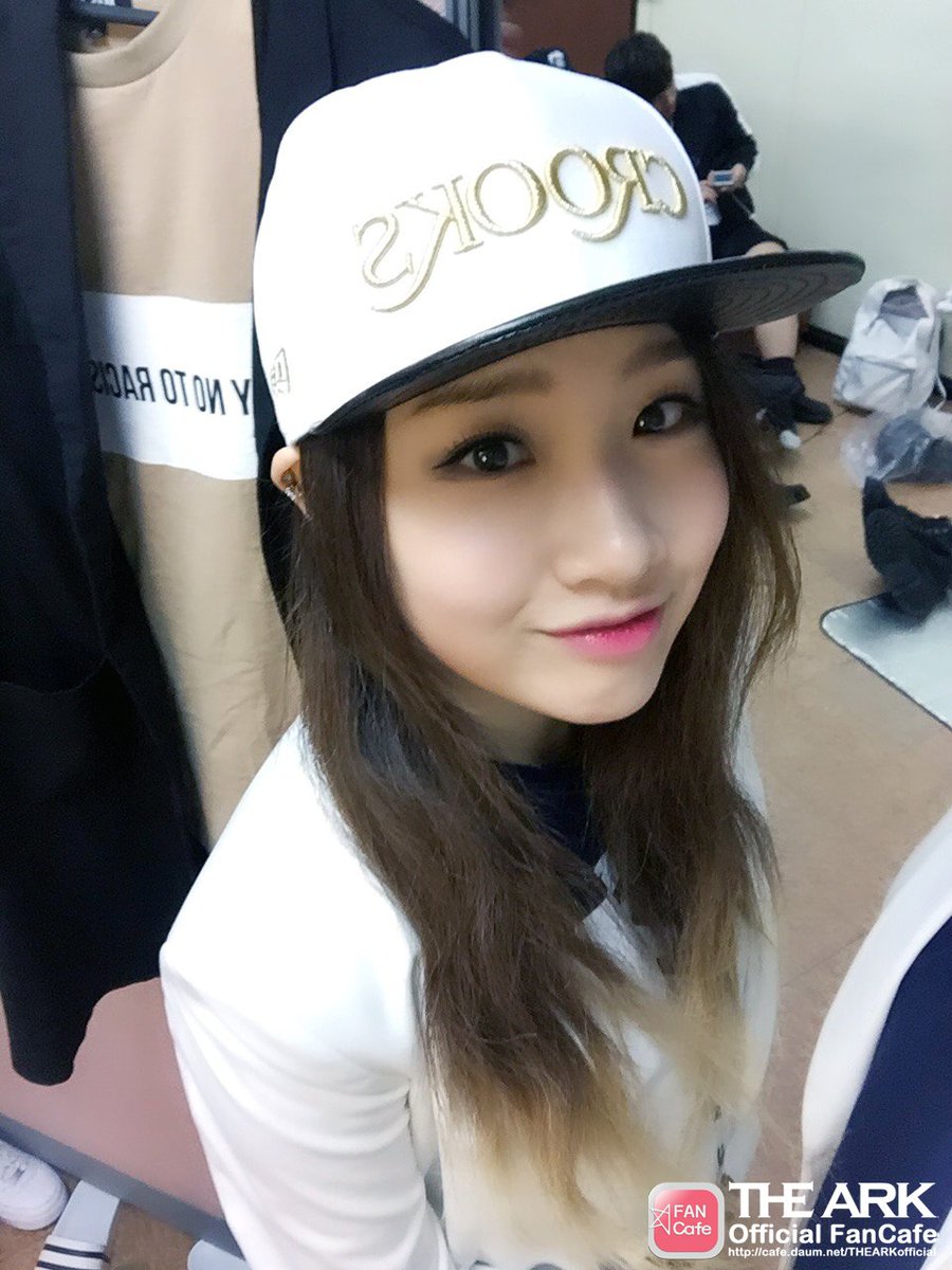 [#디아크/Fancafe]
랩.신.랩.왕 디아크 소듕한 맏언니 유나 미공개 사진 공개  (*ૂ❛ัᴗ❛ั*ૂ) 데헷
cafe.daum.net/THEARKofficial…

#HBDYuna 
#유나야_생일축하해