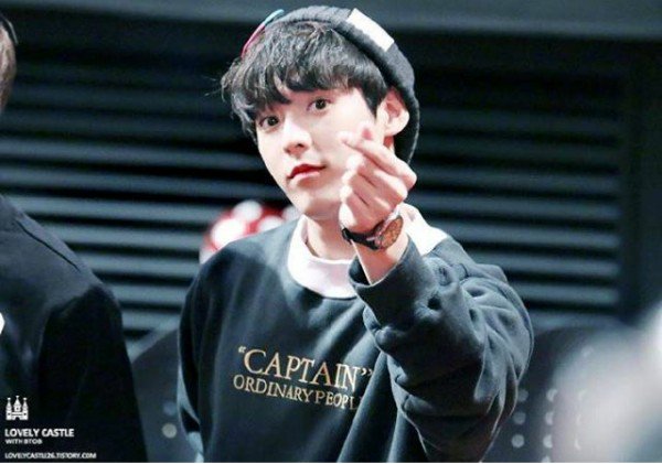 BTOB_Heota's tweet photo. I love u.. Selamat tgl 26 ke 13 💜 @hyeonaa4m https://t.co/wBJkeZ8u99