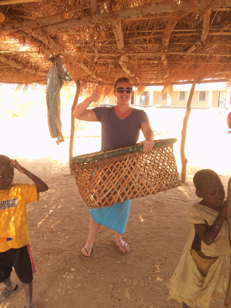TongoleFn's tweet photo. A much better way of transporting #chickens to their new homes! #chickenproject #Malawi 🐓 https://t.co/TFzB4Xkdd7