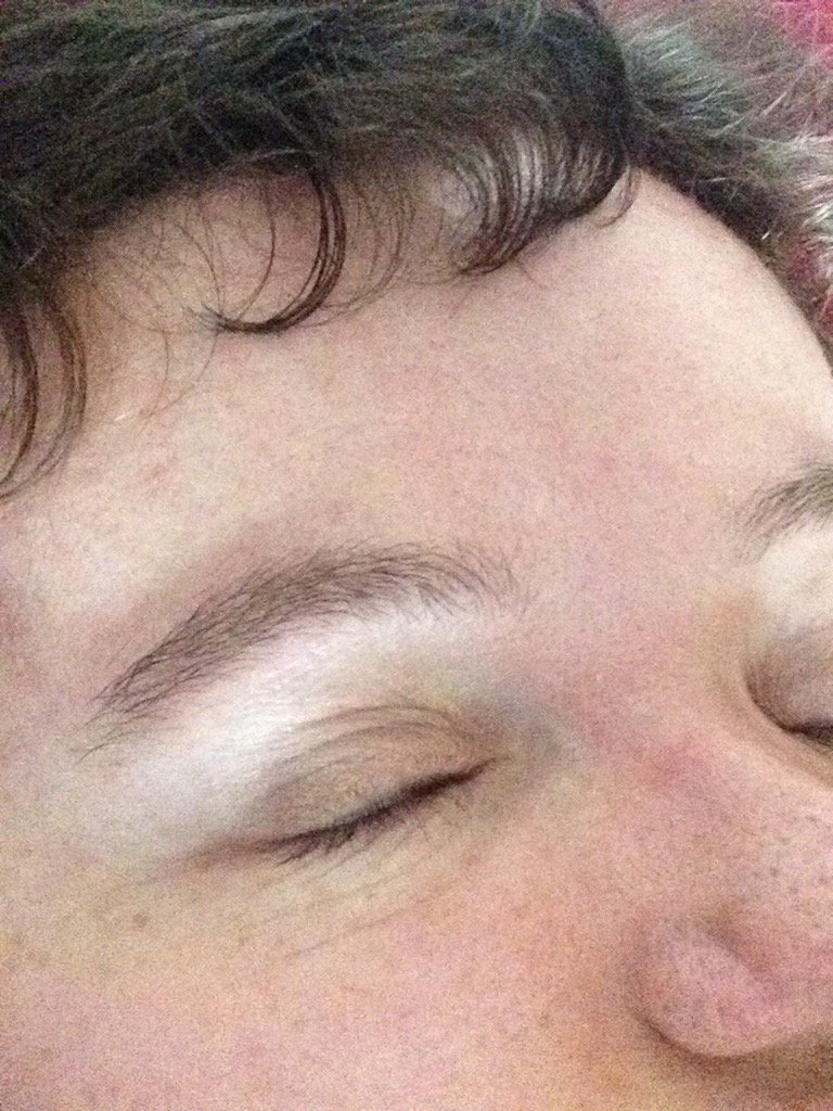 whatKTdoes_now's tweet photo. @BarryMCosmetics #DazzleDust in Athena & Venus. Excuse the dark circles, didn't bother w/ concealer; should've! https://t.co/2AVAt0M40L