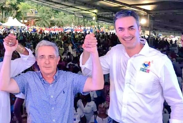 SusanaCorreaBor's tweet photo. Excelente labor de @ChriGarces seguiremos trabajando por el Valle del Cauca @CeDemocratico @AlvaroUribeVel https://t.co/bGaEdF5Icp