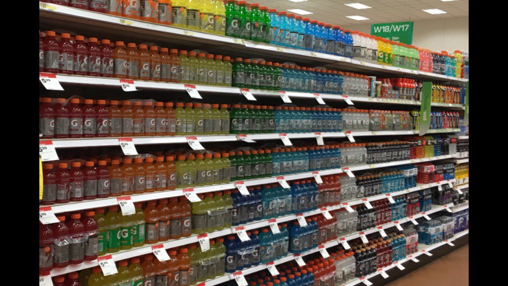 GOSREED's tweet photo. Food 4x4 and fill the floor @Hueypritchett @RodneyLast @AmyMaigret @Jennaadams1279 https://t.co/V54xxspoFG