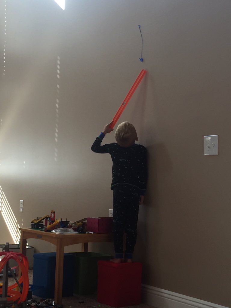 brittneyatwood's tweet image. Wish I was little bit taller... 😂😂