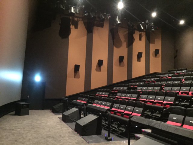 Papiko 在 Twitter 上 四條畷イオンシネマ スクリーン1の4dx スクリーンが近くて大きいのでaの最前列はちょっとキツいです 見上げる形になり シートの振動を頭に受け3dメガネがずれるかと また背中が浮くのでシートが背中を押す効果が薄くなります T Co