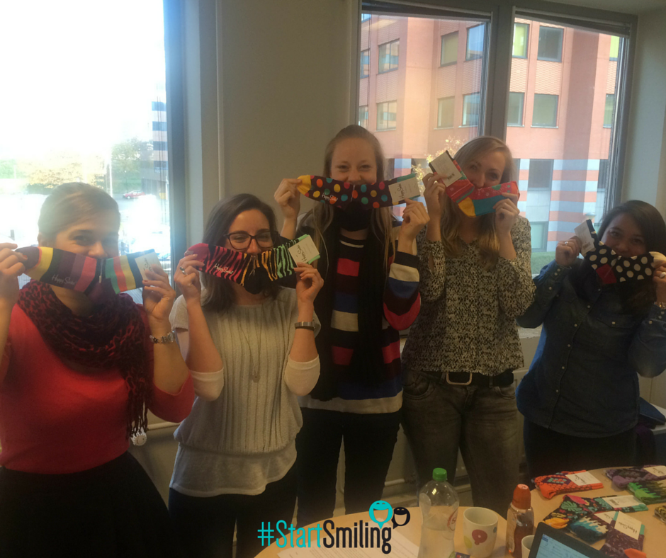 ChiefHumorNL's tweet photo. Today we all got our own #HappySocks from our #startsmiling partner @HappySofficial.Thnks for this awesome surprise! https://t.co/sTewWGESIe