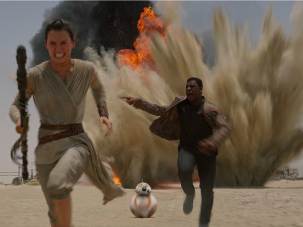 nationalpost's tweet photo. Netflix set to stream Star Wars: The Force Awakens – but only in Canada https://t.co/mvo8cQHSBd https://t.co/7ciBxHBy3F