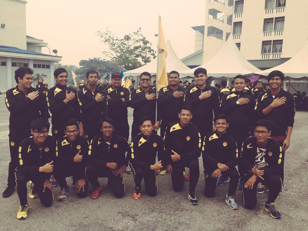 iqblzbr's tweet photo. we will finish what we have started ๐น
#rosesrc https://t.co/IbweDUYR9v