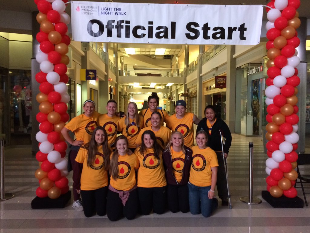 auggiesoftball's tweet photo. Auggie SB had fun on Sunday night volunteering at Leukemia &amp; Lymphoma Society's "Light the Night" walk at MOA. https://t.co/KvbNWsnby1