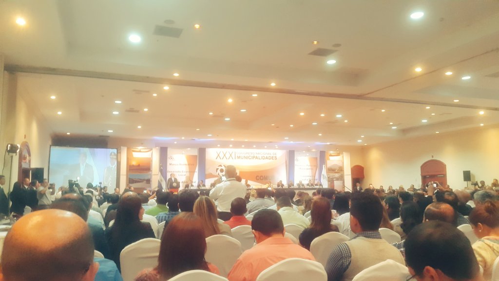 Acomalapa1's tweet photo. Participando en el XXXI congreso de municipalidades de El Salvador https://t.co/3M334dxBg5