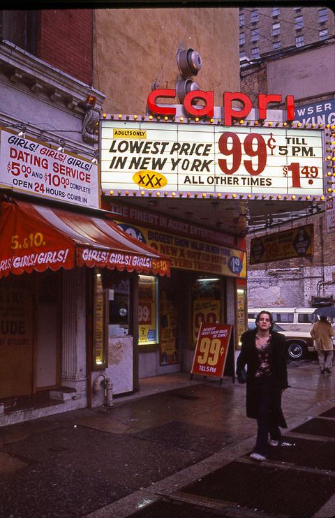 FinsterBaby705's tweet photo. @iamcolinquinn How CQ deals with his problems. #skinflicks https://t.co/p3Hi89JObL