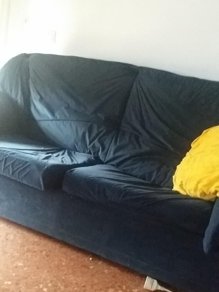 jordivatman's tweet photo. Mi novia echandose la siesta fav si la despierto https://t.co/BZhna5JJhx