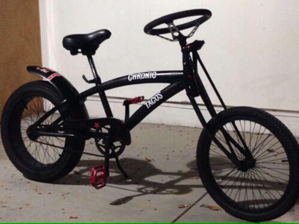 FFCruisers's tweet photo. @iamweeman now that you got to see it in person just letting you know its for sale would look dope in ur shop https://t.co/Te8Ojw88tn