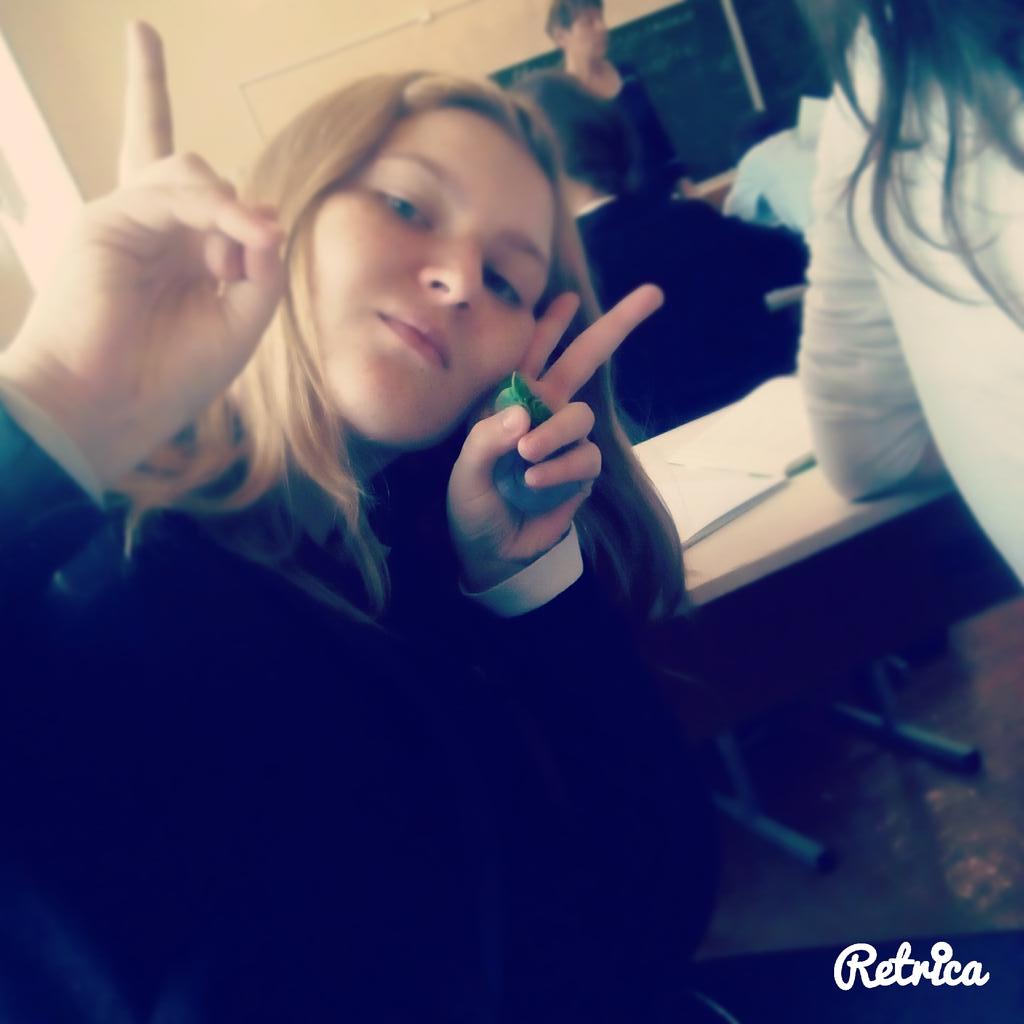 MGulia02's tweet photo. Селфи с учителем https://t.co/GvEFNQG3N3