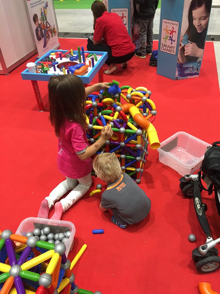 DrAmandaGummer's tweet image. Coming to the end of a fantastic #toytopia and kids are still having fun with @SmartToysGames #notstopped!