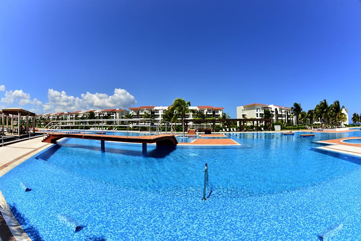 Tu podrías estar ahí refrescándote #Poolparty #Fun <a href="/Playadelcarmen/">PlayaDelCarmen</a> ow.ly/S6psw