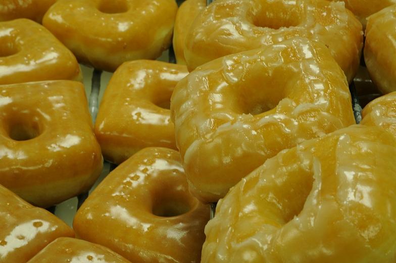 Northof96th's tweet photo. @SquareDonutsIND opening store in @FishersIN: https://t.co/Y7XeCt7a6f https://t.co/BcGrLG6RjG